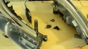 Ремонт крепления фары