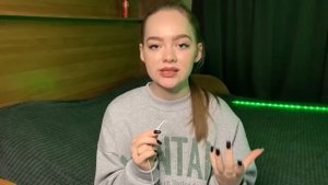 ОТЧИМ ПPИCTABAЛ КО МНЕ!