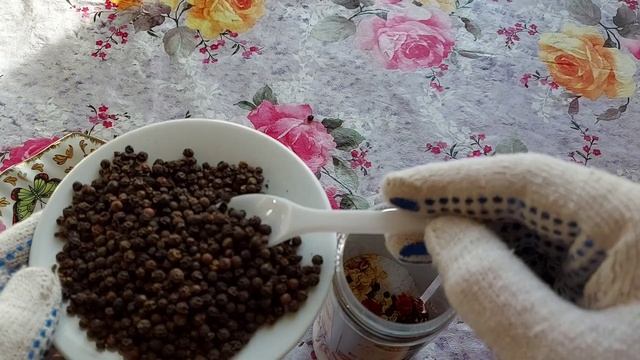 Чем наполнить мельницу для приправы.