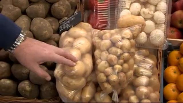 КАК ВЫБРАТЬ МОЛОДОЙ КАРТОФЕЛЬ? (Контрольная закупка)