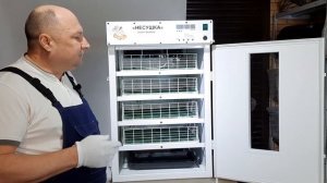 Инкубатор Несушка серии ФЕРМЕР на 400 яиц