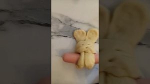 Рецепты для  детей, зайчики из теста!