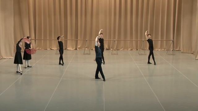 Комбинации в испанском характере на середине зала (по программе 5 класса) смотреть онлайн