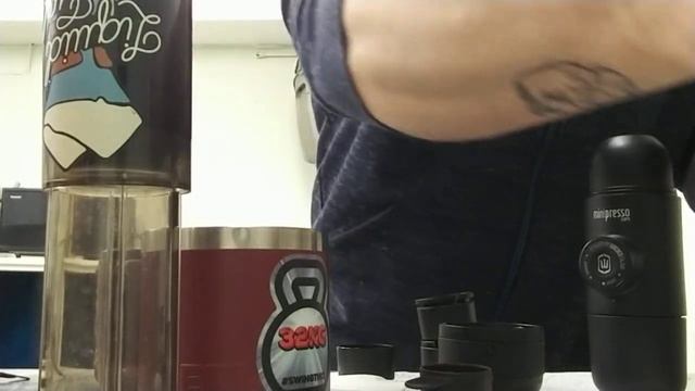 Aeropress and Minipresso : Two Ways to Have Great Coffee at Your Home or Gym !