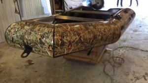 Оклейка лодки из полиэтилена маскирующей пленкой