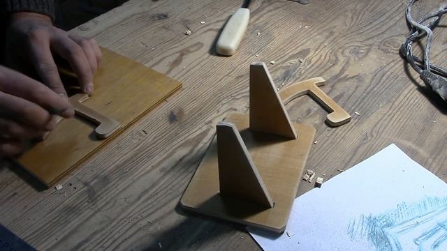 ИДЕАЛЬНАЯ РЕГУЛИРУЕМАЯ ПОДСТАВКА держатель ПОД ТЕЛЕФОН, ПЛАНШЕТ из дерева своими руками diy смотреть онлайн