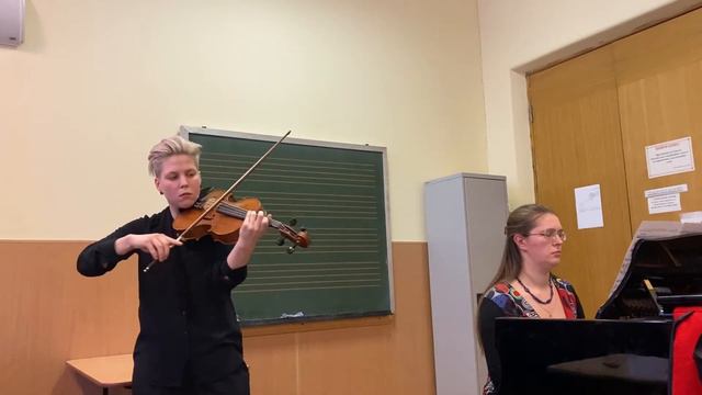 F.A. Hoffmeister - Viola concerto, 2&3 movements. смотреть онлайн