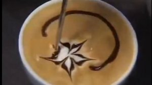Как рисовать на кофе (латте - арт) / How to draw coffee (latte art)