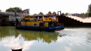Schubschiff Dagobert in der Schleuse Venhaus - Dortmund-Ems Kanal - Binnenschifffahrt