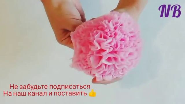 КАК СДЕЛАТЬ ЦВЕТЫ ИЗ САЛФЕТОК// HOW TO MAKE FLOWERS OUT OF PAPER NAPKINS смотреть онлайн