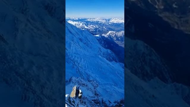 Франция. Aiguille du Midi падает на Шамони.