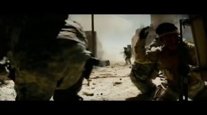 Автоботы ведут бой в пустыне  Трансформеры 2