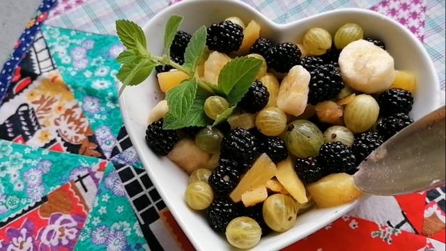 Татьяна. Вот вкуснота! Фруктовый салат с ежевикой. смотреть онлайн