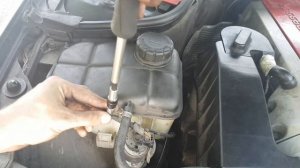 Mercedes W 203 Coolant change ,Thermostat replacement , Reservoir removal & clean c 200 k