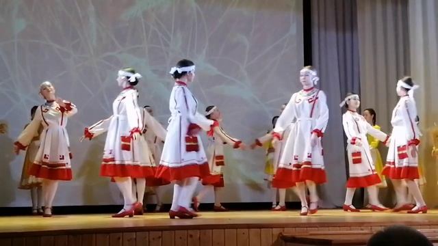 Танец учащихся детской школы искусств Родной край.