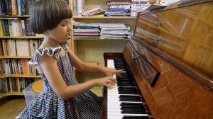 Марианна Лемешкина, 6 лет. А.Хачатурян "Андантино"