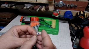 Наборы дешевых часовых отверток и какая разница в них