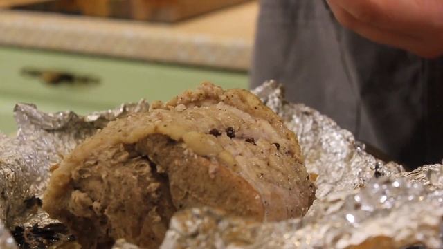 Новогодний Глазированный Свиной Окорок с Печёной Карамельной Морковью от повара Александра Олейника