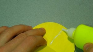 Как сделать игрушку на ёлку  из бумаги шар