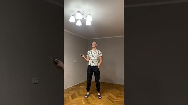 Натяжной потолок Bauf c плинтусом по периметру смотреть онлайн