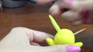 Pokemon- Tutorial PIKACHU (Plastilina, Porcelana fria)