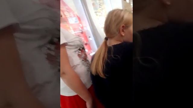 на фабрике новогодних игрушек смотреть онлайн