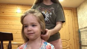 Переодеваемся в костюм Эльзы (холодное сердце)