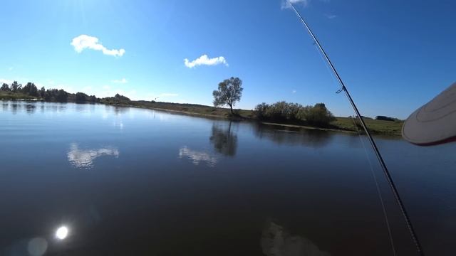 ЩУКА ОСЕНЬЮ НА РЕКЕ. ПРИМАНКИ НА ЩУКУ. РЫБАЛКА НА СПИННИНГ смотреть онлайн