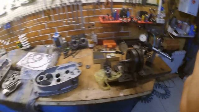 Сборка двигателя ИЖ Планета 5 "Люся". Сначала всё было хорошо.............. смотреть онлайн