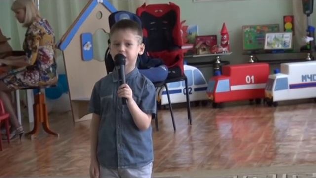 Школьники пришли к воспитанникам детского сада № 21 с играми по ПДД и пожарной безопасности смотреть онлайн