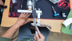 Заточка складного ножа "ЗУБР" сталь 95Х18, камнями Гриндерман КК 12 мм.