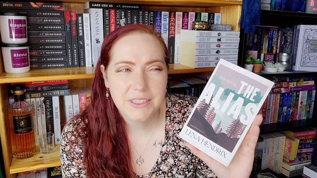 June FAVORITES | Reading Wrap Up смотреть онлайн