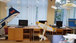 Экстримальный запуск радиоуправляемого самолёта.