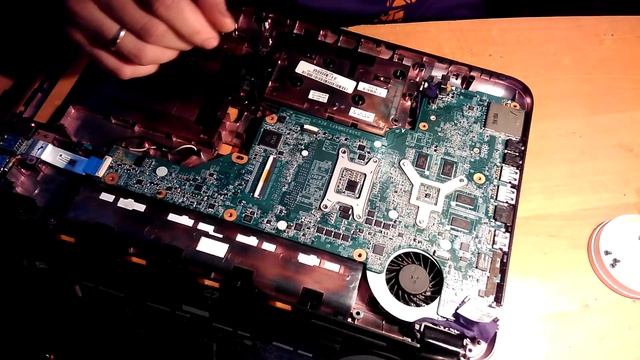 Разборка ноутбука HP Pavilion g6 Смазка кулера Чистка от пыли смотреть онлайн