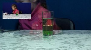 Как Я смешивала воду, спирт и масло, а получился светофор! :) Опыт