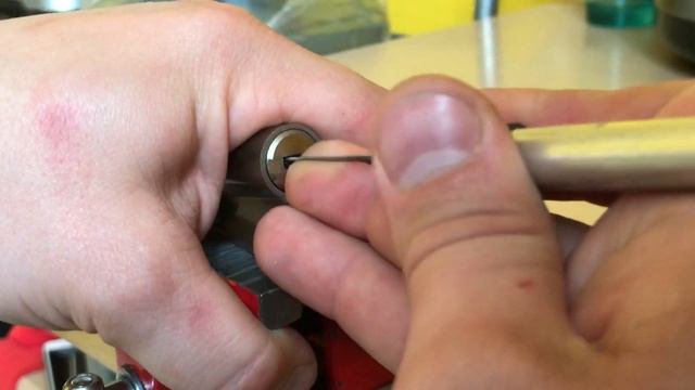 (3)Как вскрыть личинку Livgard смотреть онлайн