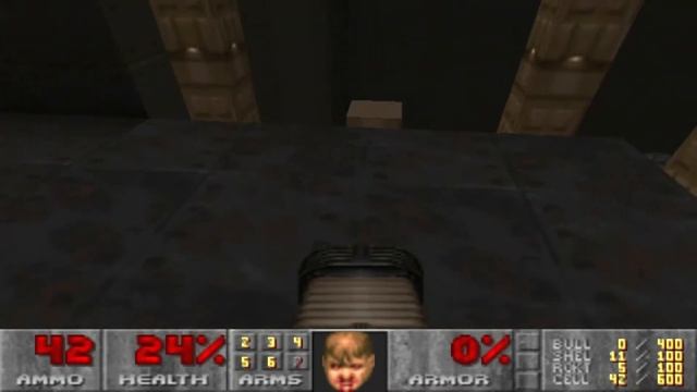 Having the Plasma Gun to shoot the demons - Doom 2 смотреть онлайн