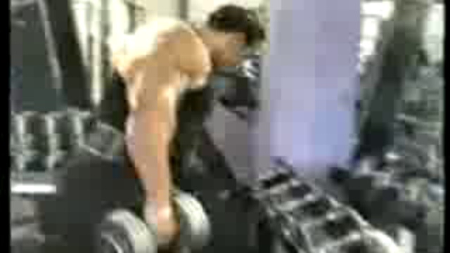 4 LUCHSHIH UPRAZHNENIJ NA BICEPS смотреть онлайн