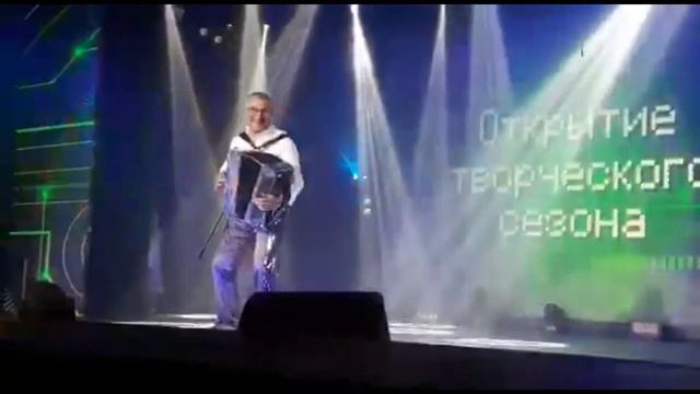 Играет Максим Игнатов.В. Монти Чардаш