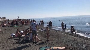 Пробую плавать в море 26 октября , при температуре воды 19 градусов