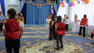 Шуточный детский танец о взрослой жизни. Пироги.