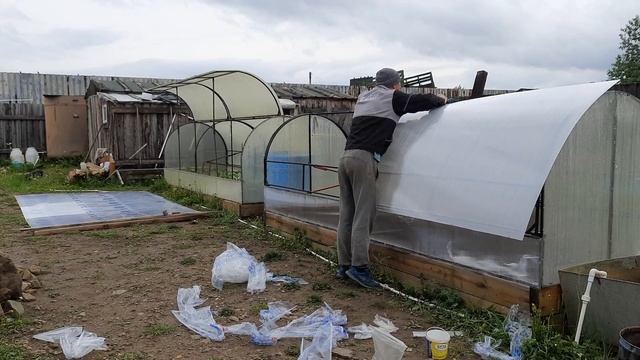 Замена поликарбоната на парнике.