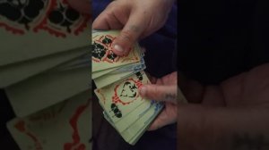 Игральные тюремные карты.