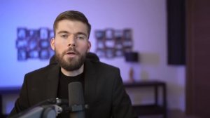 Девушка уезжает в другой город? Девушка уехала в другой город?