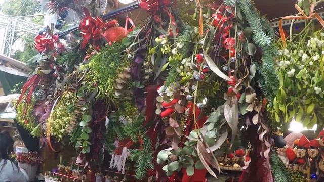 Рождественская ярмарка в Барселоне | Mercado de Navidad en Barcelona смотреть онлайн