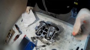 Yamaha YZ450F 2003 г. Сборка головки и регулировка клапанов!