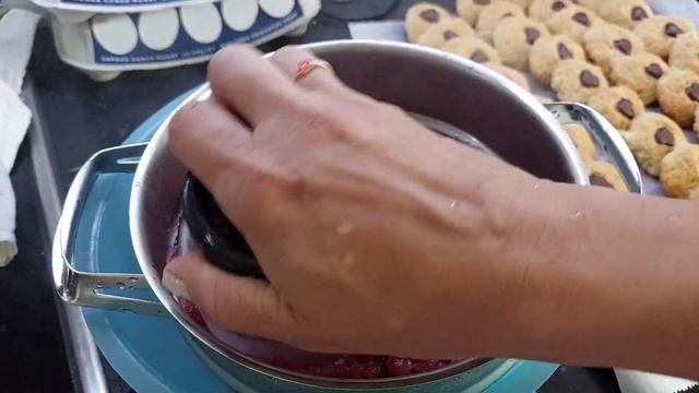 Безумно вкусный ДЖЕМ (желе) из КРАСНОЙ СМОРОДИНЫ , ягоды чистить не надо смотреть онлайн