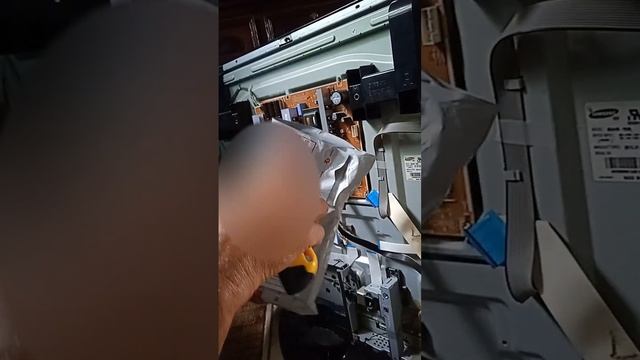 телевизор samsung плазма вертикальные полосы на изображении. ремонт.причина неисправности смотреть онлайн