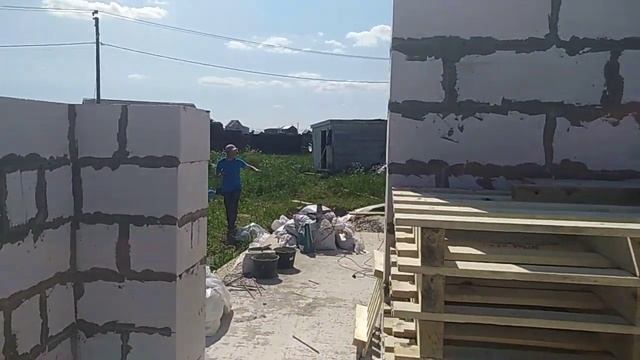 Особенности строительства дома из газобетона. Оржицы Спб Ленобласть