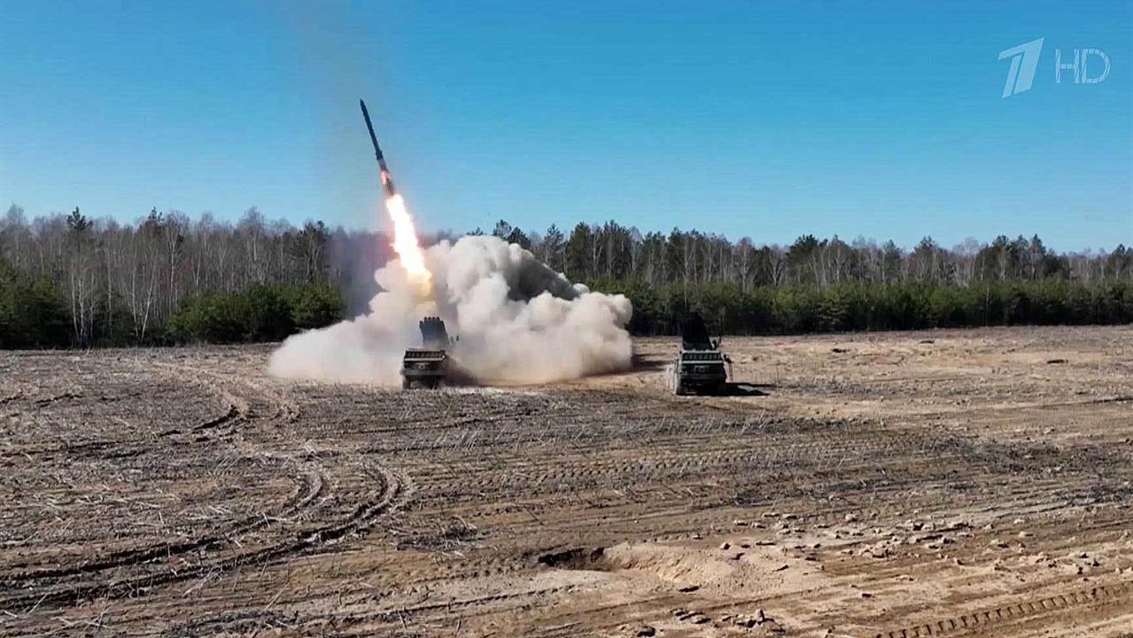 Минобороны РФ: уничтожены опорный пункт ВСУ и вражеская бронетехника